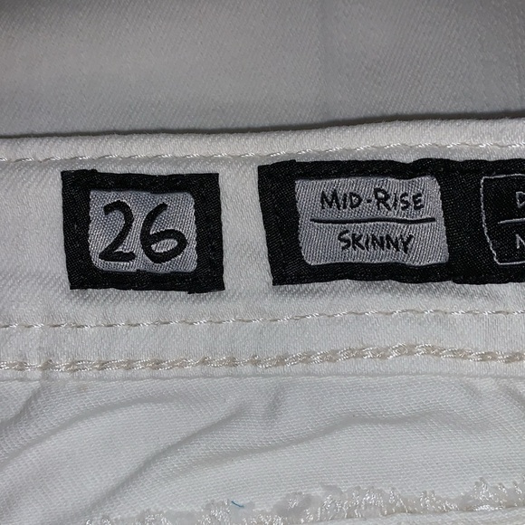 Miss Me Jeans - Picture 6 of 10